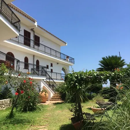 Velalatina Soverato - Maestrale & Tramontana Frühstückspension